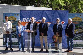 De izda. a dcha: Hèctor Maiquez, vicepresidente del Patronato Municipal de Turismo de Salou; Noemí Llauradó, presidenta de la Diputación de Tarragona; Enrique Martín, regidor de Salud y Deportes del Ayuntamiento de Reus; Jordi Barrabés, responsable del Área Deportiva del RACC; Juan Esteve, responsable de Relaciones Institucionales de la Real Federación Española de Automovilismo, y Josep Ramos, representante de la Escudería Baix Camp.